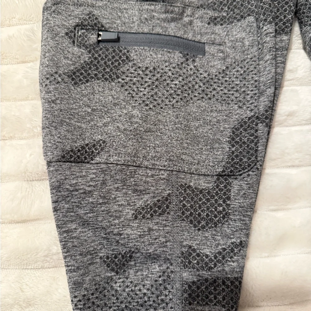Mondetta Gray Camo Women’s Bottoms - Picture 8 of 11